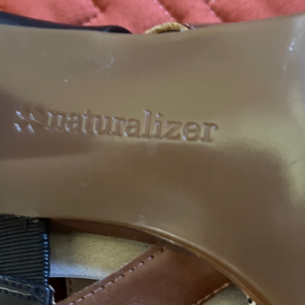 Naturalizer Black and Brown Patterned Heels 9M - Picture 3 of 6